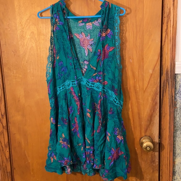 Dress - Picture 2 of 3